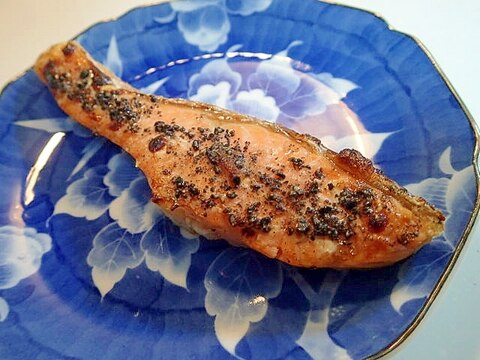 鮭のグリル焼き（マヨネーズ&黒すりごま）